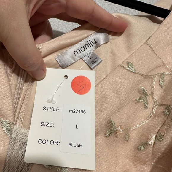 New Maniju formal/prom dress - size large - Picture 5 of 7